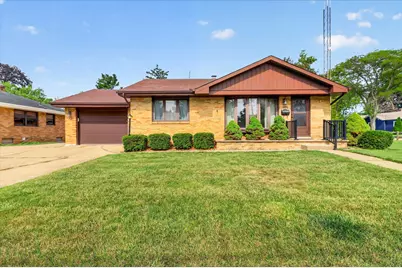1920 Langley Avenue, Saint Joseph, MI 49085 - Photo 4