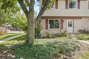 197 Sheffield Dr, Saline, MI 48176 - Photo 2