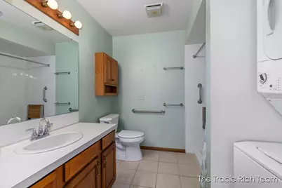 2142 Remington Way NE, Grand Rapids, MI 49505 - Photo 18