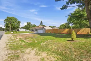 4340 S Quarterline Rd, Muskegon, MI 49444 - Photo 24