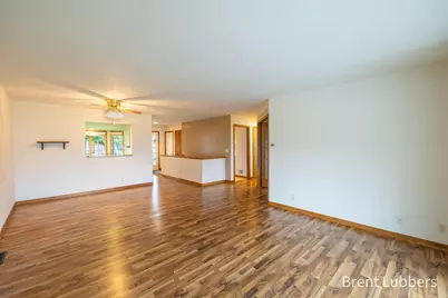 10283 Castlecourt #7, Zeeland, MI 49464 - Photo 12