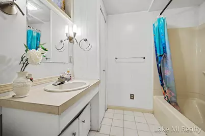102 Sluyter Street SE, Kentwood, MI 49548 - Photo 6