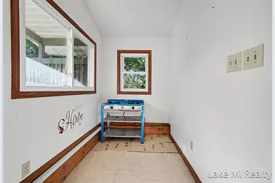 102 Sluyter Street SE, Kentwood, MI 49548 - Photo 14