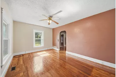 718 N Blackstone Street, Jackson, MI 49202 - Photo 6