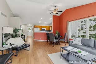11409 N Lake Dr, Holland, MI 49424 - Photo 32