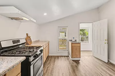 200 E Porter Street, Jackson, MI 49202 - Photo 16