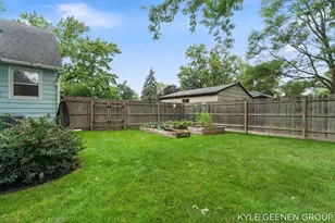 135 Grandview Ave, Holland, MI 49423 - Photo 36