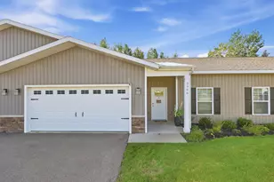 3996 Reserve Dr, Wyoming, MI 49519 - Photo 1
