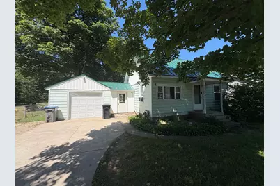 575 S Wolf Lake Road, Muskegon, MI 49442 - Photo 2