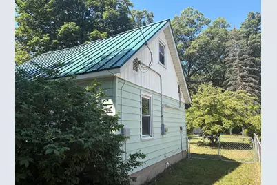 575 S Wolf Lake Road, Muskegon, MI 49442 - Photo 4