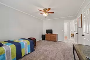 409 E Division St, Vicksburg, MI 49097 - Photo 18