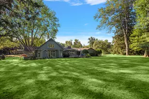6230 Darramoor Rd, Bloomfield Hills, MI 48301 - Photo 2