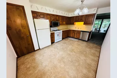 5831 Leisure South Drive SE, Kentwood, MI 49548 - Photo 4