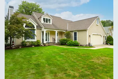 17902 Wildwood Springs Parkway, Spring Lake, MI 49456 - Photo 2