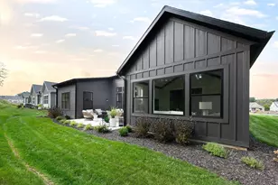 4704 Knapp Bluff Dr NE, Grand Rapids, MI 49525 - Photo 54