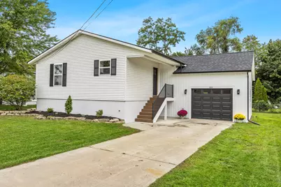 805 N Walnut Street, Greenville, MI 48838 - Photo 2