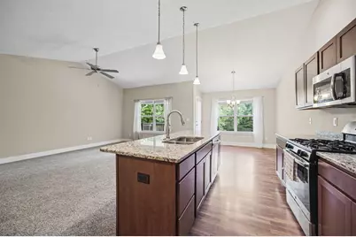 1165 S Village Circle, Kalamazoo, MI 49009 - Photo 10