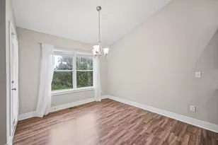 1165 S Village Cir, Kalamazoo, MI 49009 - Photo 8