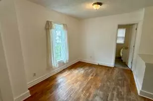824 Cross St, Lansing, MI 48915 - Photo 12