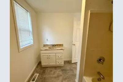 824 Cross Street, Lansing, MI 48915 - Photo 16