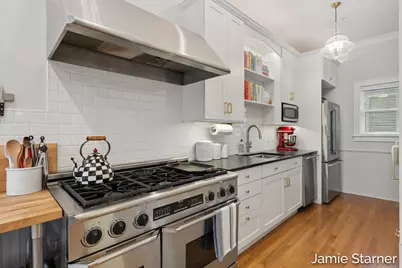 60 College Avenue NE, Grand Rapids, MI 49503 - Photo 14