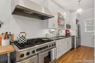 60 College Ave NE, Grand Rapids, MI 49503 - Photo 14