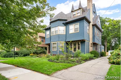 60 College Avenue NE, Grand Rapids, MI 49503 - Photo 2