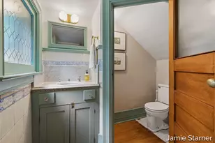60 College Ave NE, Grand Rapids, MI 49503 - Photo 18