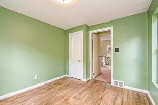 597 S Wagner Rd, Ann Arbor, MI 48103 - Photo 16