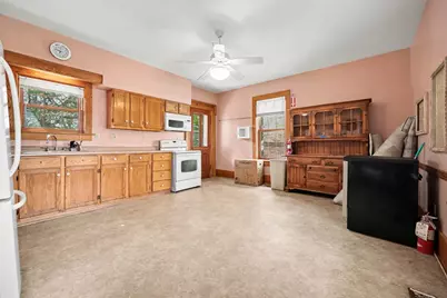201 E Main Street, Ionia, MI 48846 - Photo 12