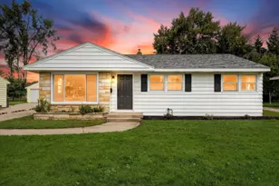 1133 32nd St SW, Wyoming, MI 49509 - Photo 2
