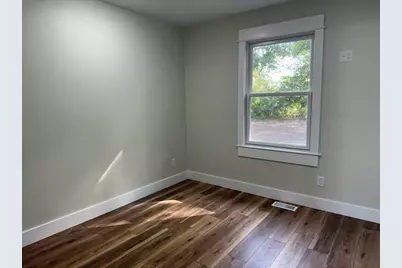 77 N Michigan Street, Muskegon, MI 49442 - Photo 10