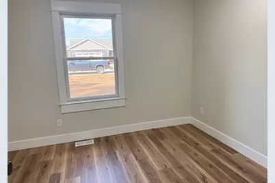 77 N Michigan Street, Muskegon, MI 49442 - Photo 12
