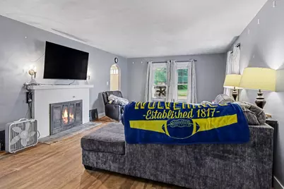 220 S Douglas Street, Bronson, MI 49028 - Photo 6