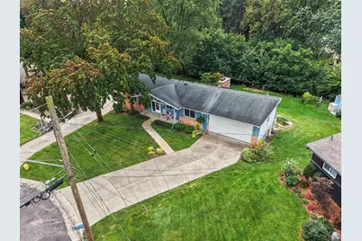 5095 Hillwood Court SE, Kentwood, MI 49508 - Photo 4