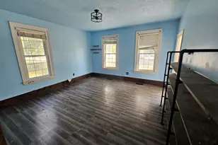 417 Moccasin St, Buchanan, MI 49107 - Photo 6