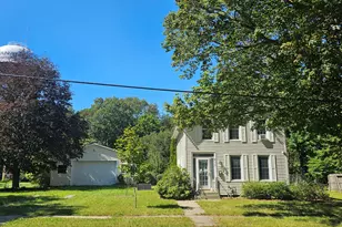417 Moccasin St, Buchanan, MI 49107 - Photo 1