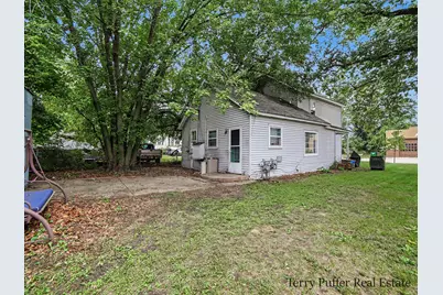 2063 Lakeshore Drive, Muskegon, MI 49441 - Photo 6
