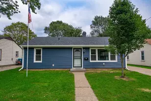 91 S Cedar Ave S, Battle Creek, MI 49037 - Photo 2