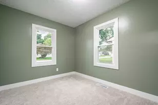 91 S Cedar Ave S, Battle Creek, MI 49037 - Photo 14