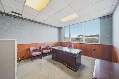 210 W Franklin Street, Jackson, MI 49201 - Photo 12
