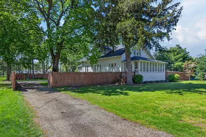 1536 E Nickerson Avenue, Benton Harbor, MI 49022 - Photo 1