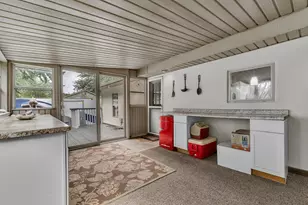 25119 Woodruff Rd, Flat Rock, MI 48134 - Photo 36