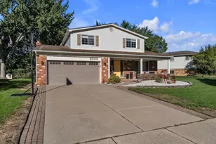 5555 Patterson Dr, Troy, MI 48085 - Photo 2