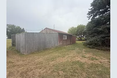 7573 County Farm Road, Greenville, MI 48838 - Photo 8
