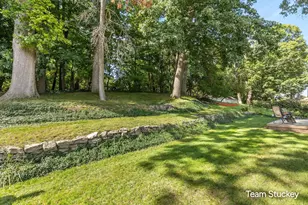 1127 Maplegrove Dr NW, Grand Rapids, MI 49504 - Photo 28