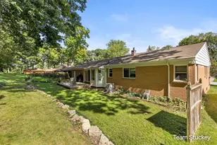 1127 Maplegrove Dr NW, Grand Rapids, MI 49504 - Photo 26