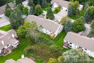 54 Aspen Ln NE, Grand Rapids, MI 49546 - Photo 8
