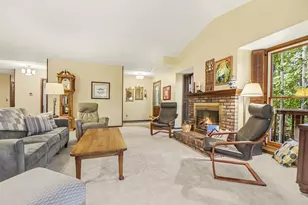 2133 N Cross Creek Dr SE, Grand Rapids, MI 49508 - Photo 6
