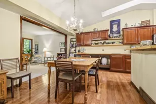 2133 N Cross Creek Dr SE, Grand Rapids, MI 49508 - Photo 10